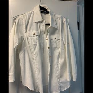 NWNT Jones New York cream corduroy button down with front pockets.